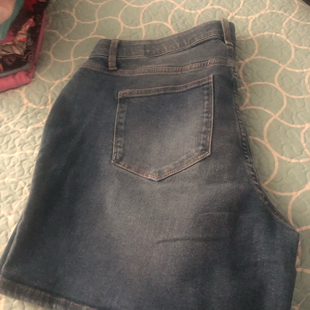 LuLaRoe Classic Relaxed Fit Blue Denim Jean Shorts 36 NWOT